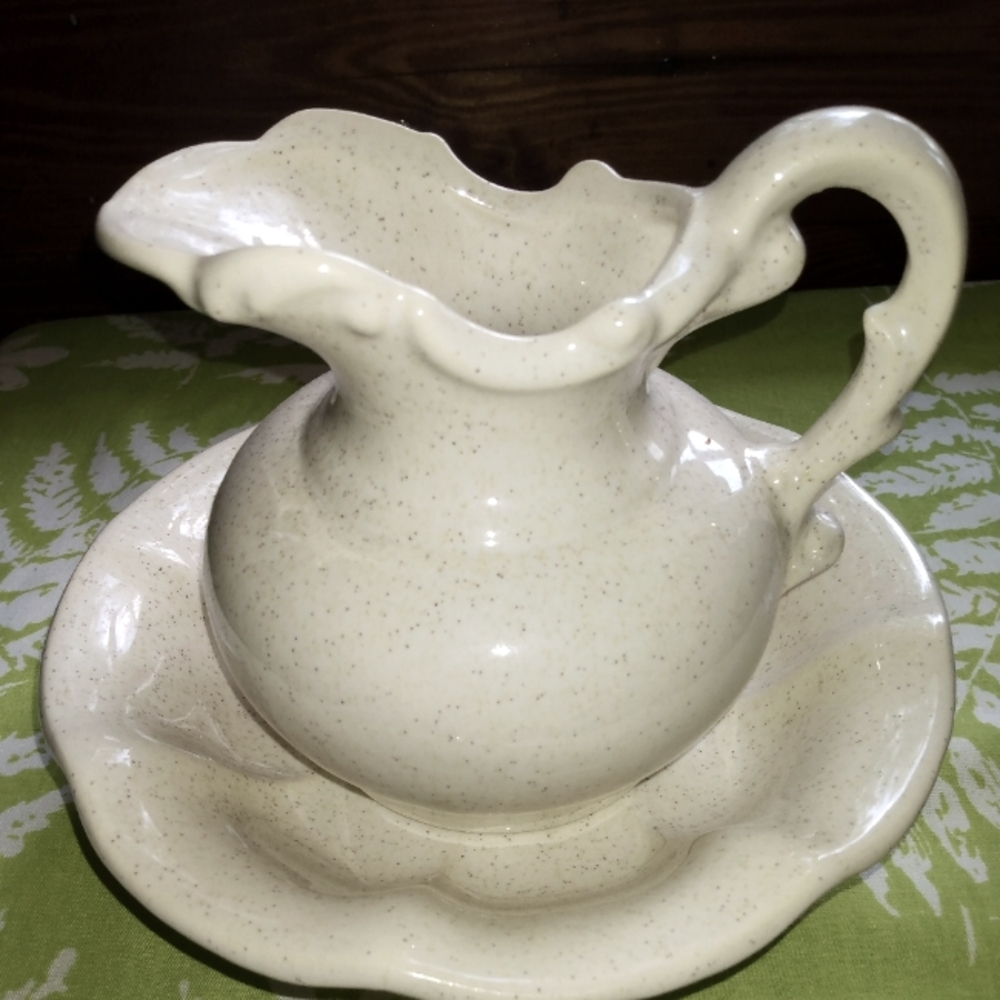 McCoy small pitcher and bowl